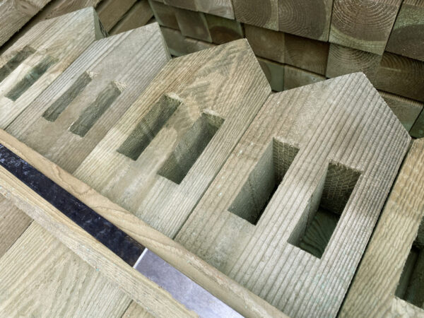 100mm x 125mm Post For Chestnut Rails