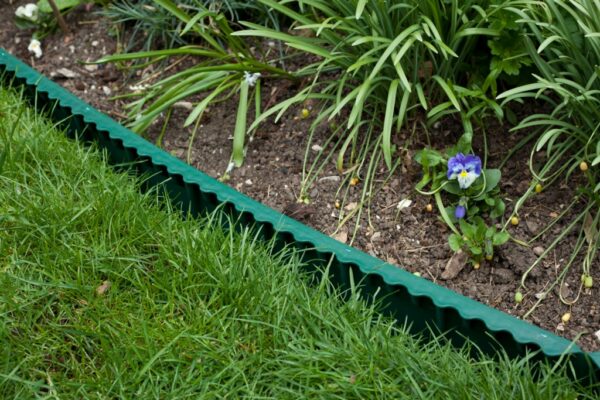Plastic Lawn Edge 100cm x 13cm